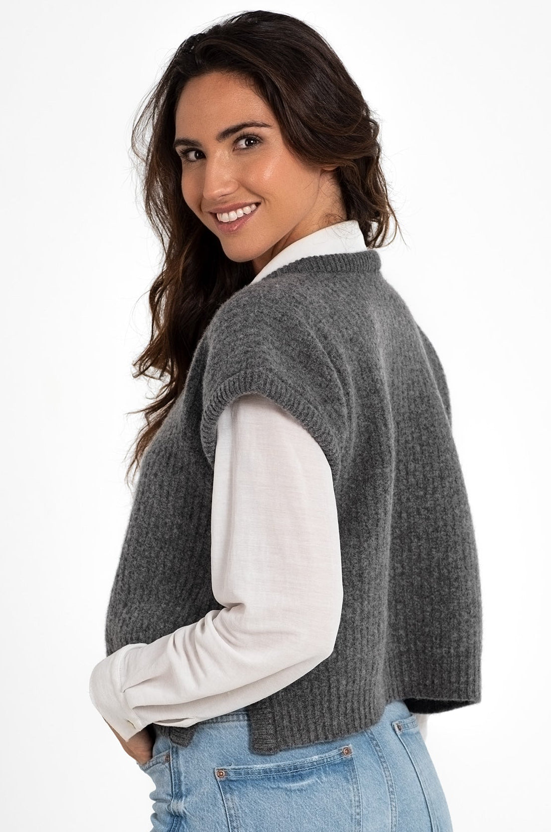 CHALECO PERLADO 100% LANA GRIS