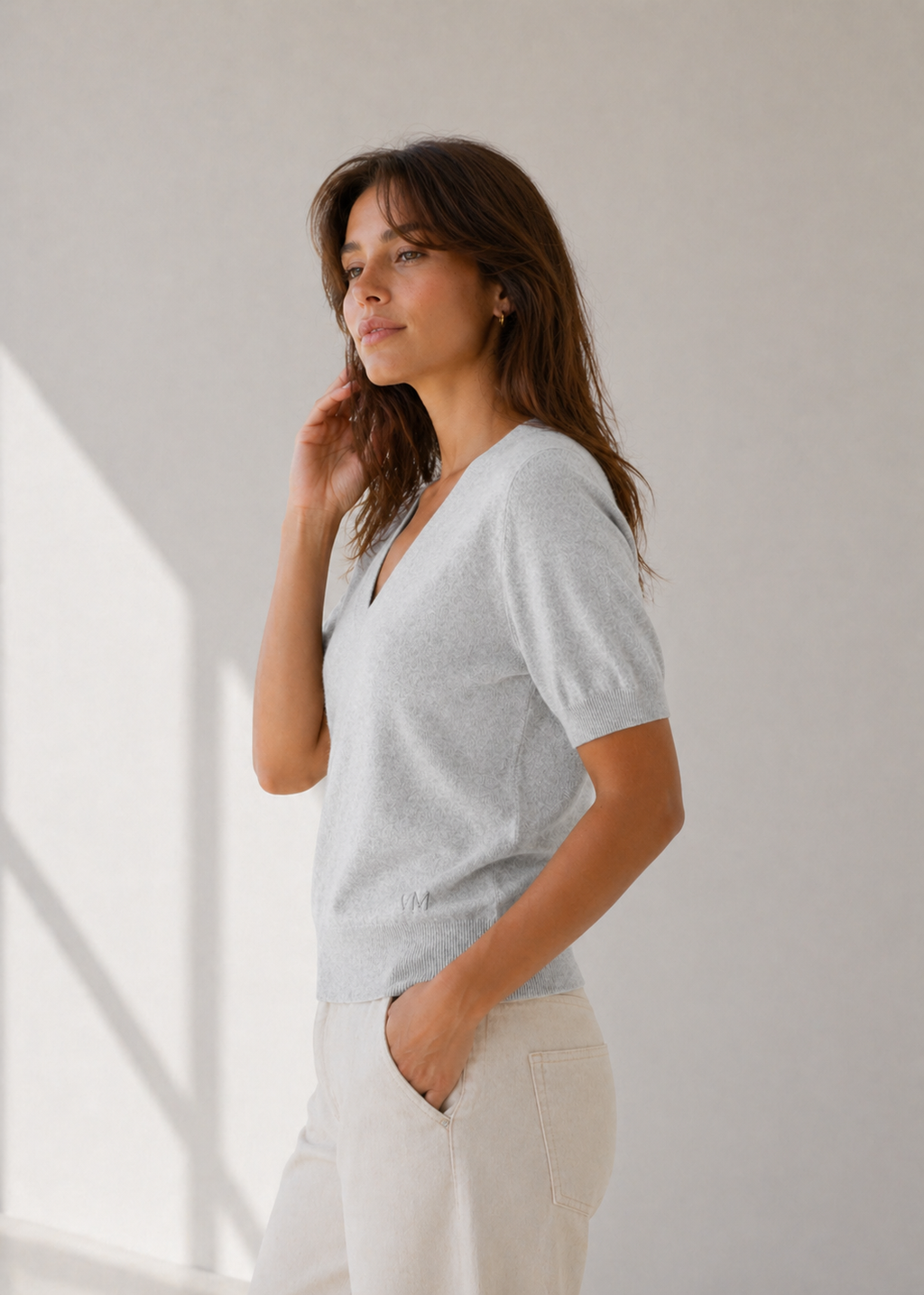 JERSEY CUELLO PICO BRISA_GRIS AL VIENTO